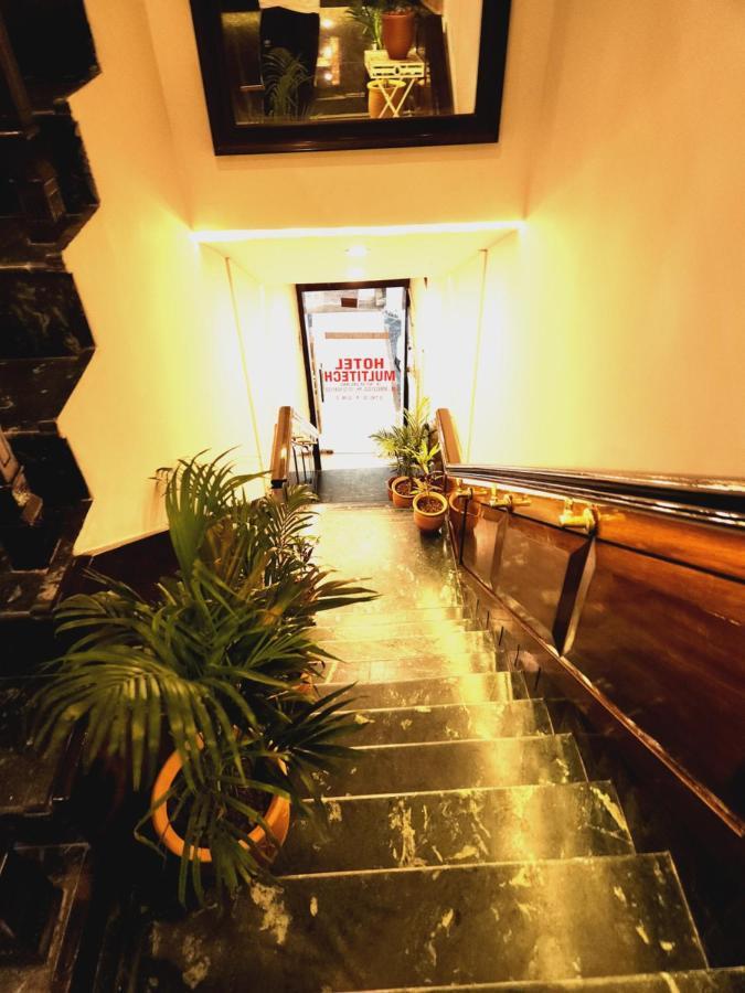 Hotel Multitech Premium Chandīgarh Buitenkant foto