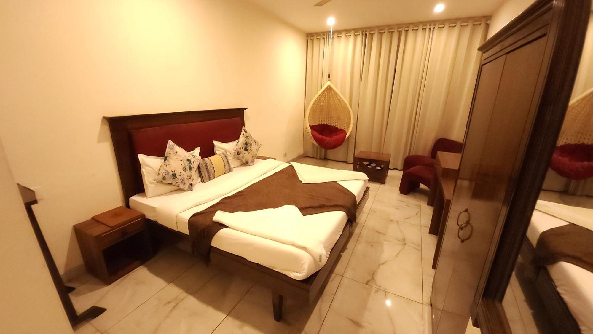 Hotel Multitech Premium Chandīgarh Buitenkant foto