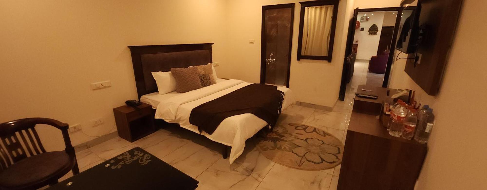 Hotel Multitech Premium Chandīgarh Buitenkant foto